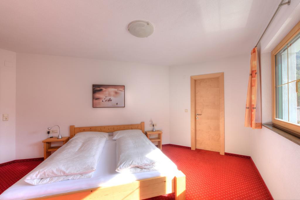 Appartement Strolz Schnann Стая снимка